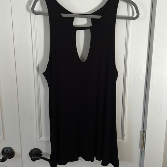 Torrid keyhole tank - Picture 1 of 4
